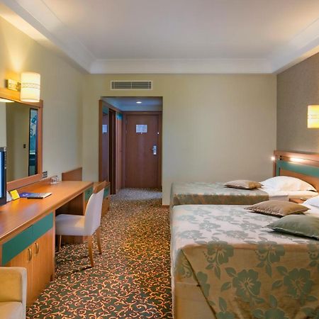 Oezkaymak Select Resort Alanya Ruang foto
