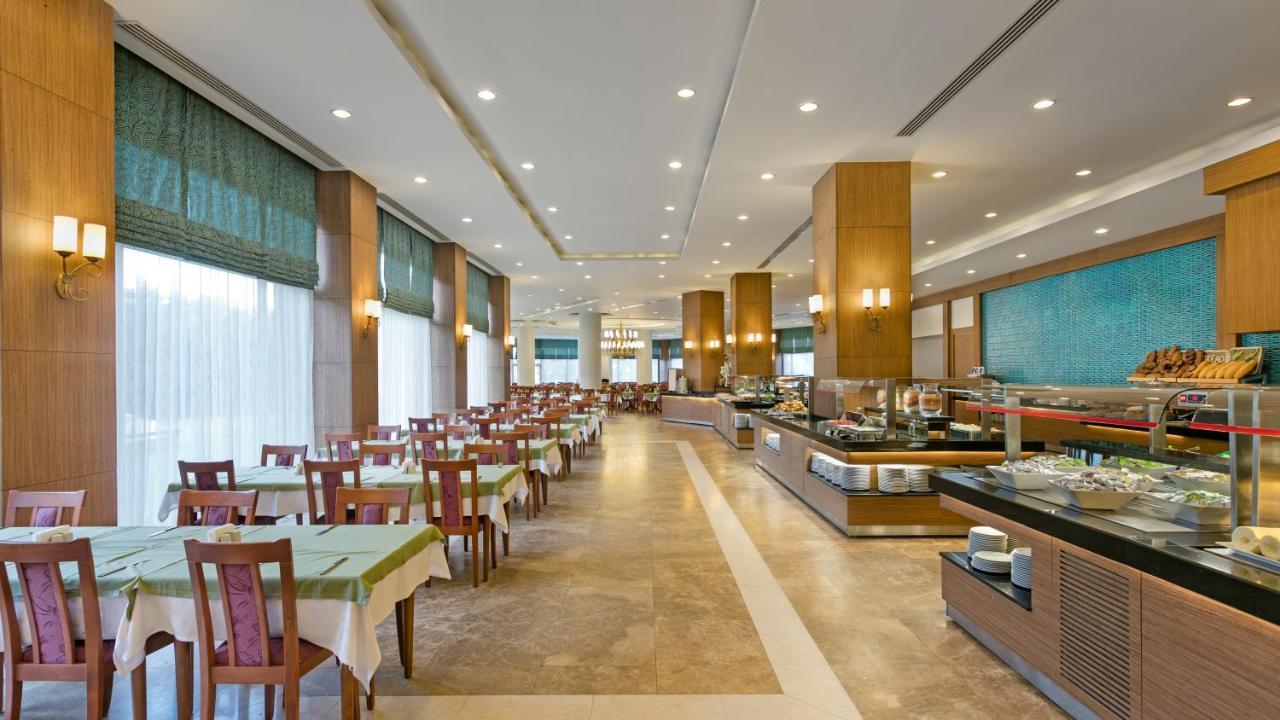 Oezkaymak Select Resort Alanya Bagian luar foto